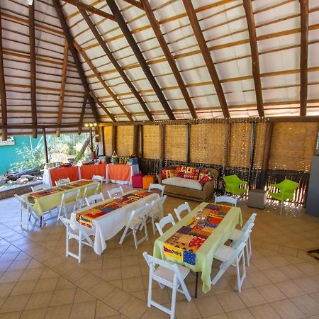 Flatdog Lodge Victoria Falls Exterior foto