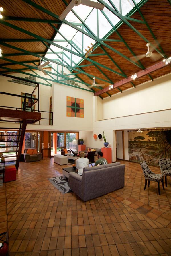 Flatdog Lodge Victoria Falls Exterior foto